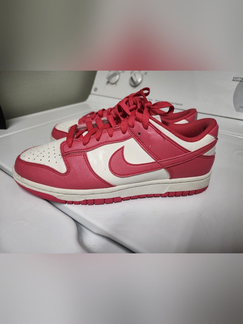 Nike Dunk Low Women’s Pink & White Sneakers – Size 10